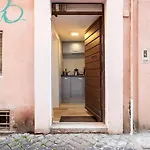 Enchanting Studio Apartment In Trastevere