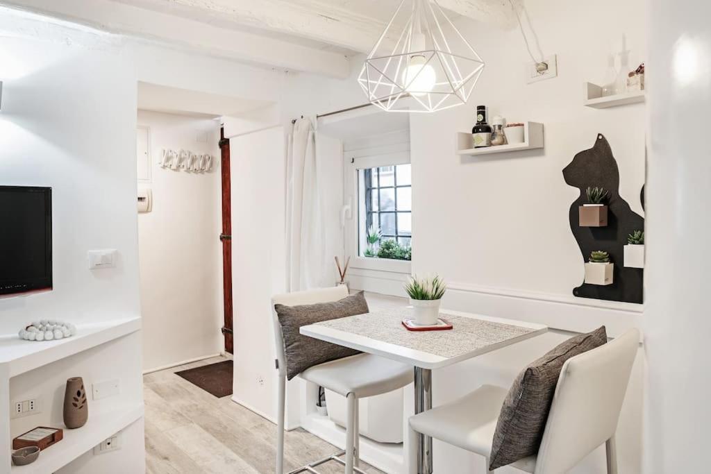 Enchanting In Trastevere Apartment *
